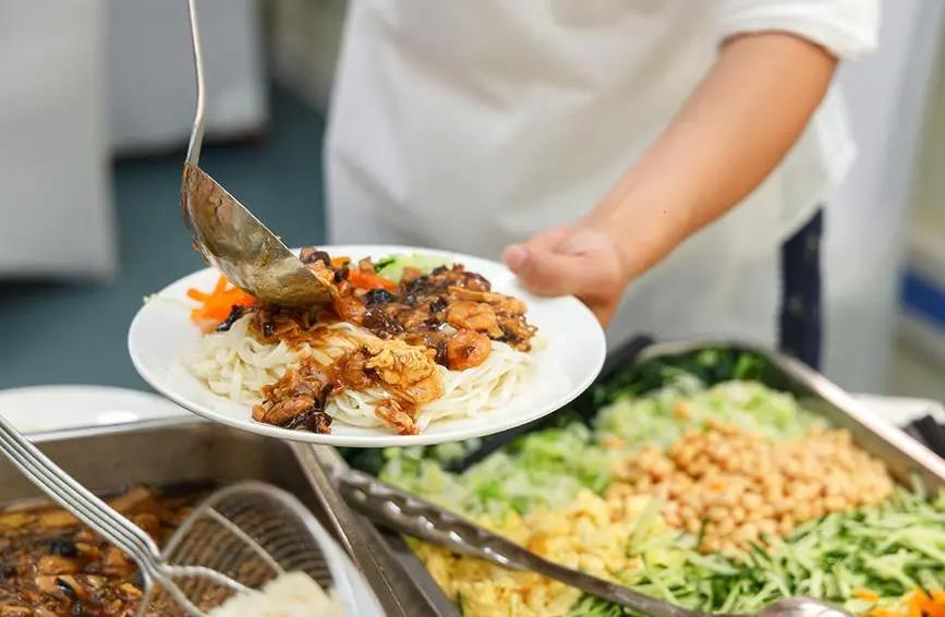 淄博：把“食”事办在老年人的心坎上